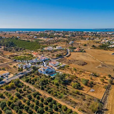 Casa Do Laguinho By *